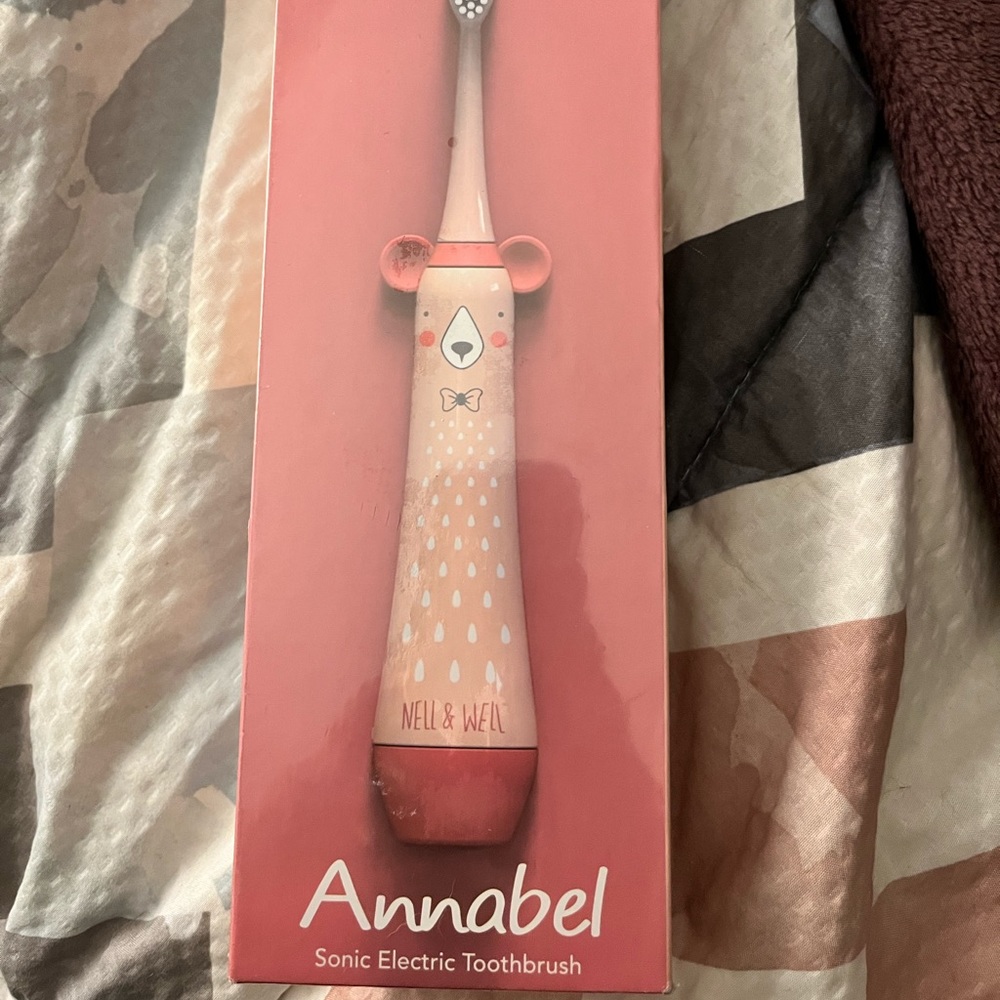 Annabelle sonic tooth brush